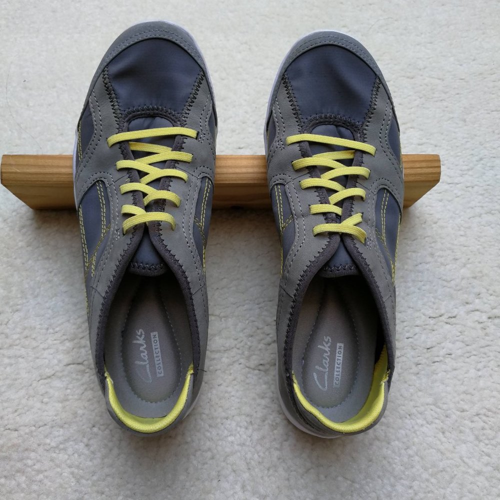 (Barely Worn)Clarks Collection Shoes Women Size:7/Grey